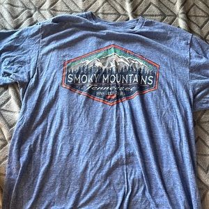 Smoky Mountains, Tennessee T shirt, Size L.